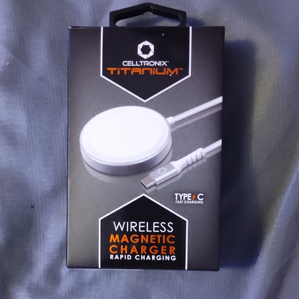Titanium Wireless Magnetic Charger - White